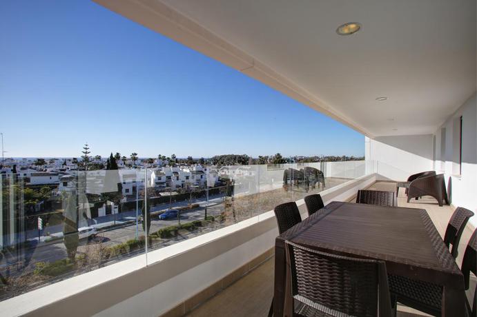 Imagen general del Apartamentos Aqua Apartments Vento, Marbella. Foto 17