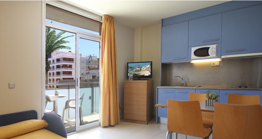 Imagen de la habitación del Apartamentos Aqua Hotel Nostre Mar Apartaments. Foto 12