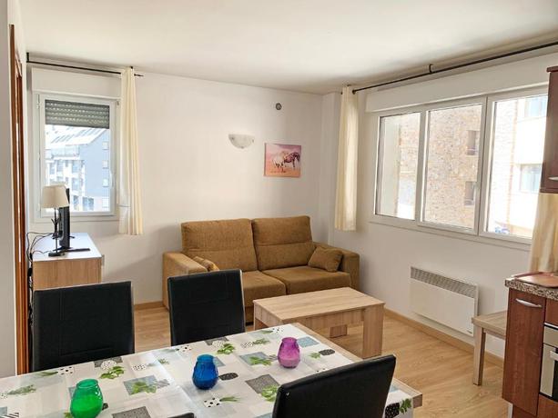 Imagen de la habitación del Apartamentos Araco 3000. Foto 12