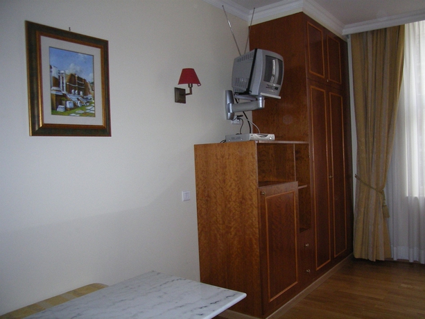 Imagen de la habitación del Apartamentos Arc de Triomphe, Palacio de Congresos. Foto 7