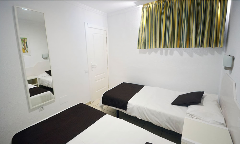 Imagen de la habitación del Apartamentos Arco Iris, Playa del Inglés. Foto 8