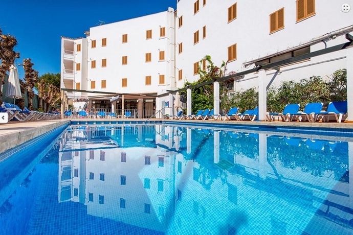 Imagen general del Apartamentos Arcos Playa. Foto 11