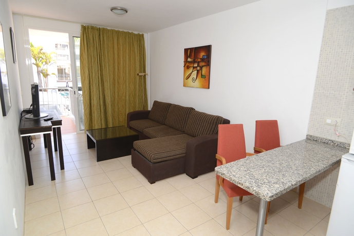 Imagen de los interiores del Apartamentos Arena Suites. Foto 11