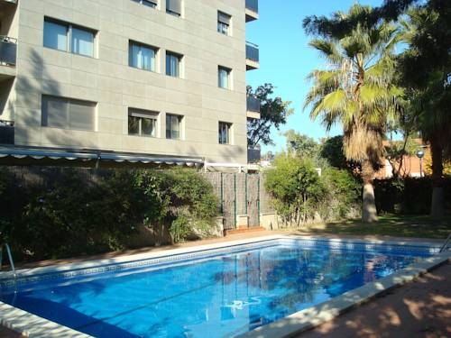 Imagen general del Apartamentos Arqubach. Foto 6