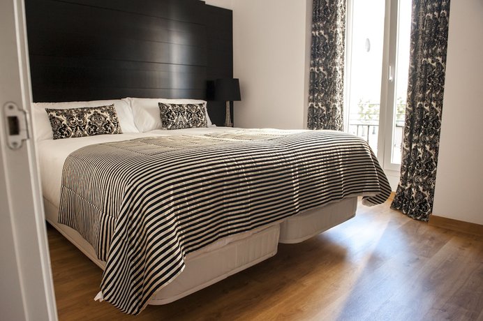 Imagen de la habitación del Apartamentos Art Suites Santander. Foto 12