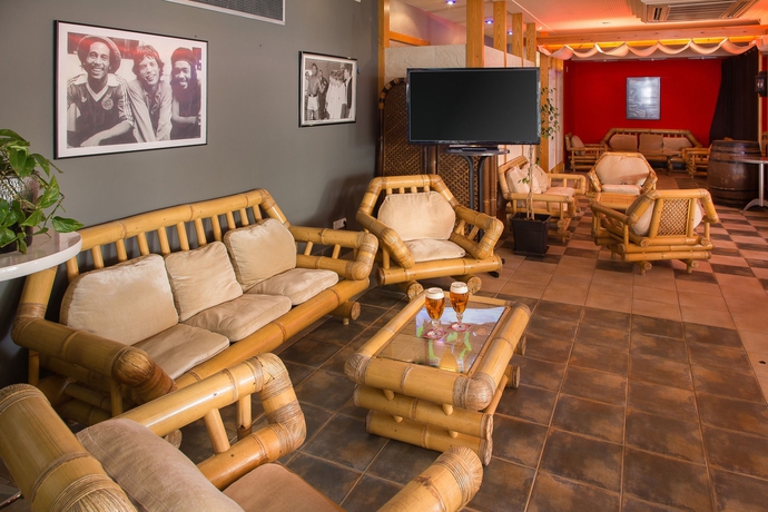 Imagen del bar/restaurante del Apartamentos Art by Typic Hotels. Foto 8