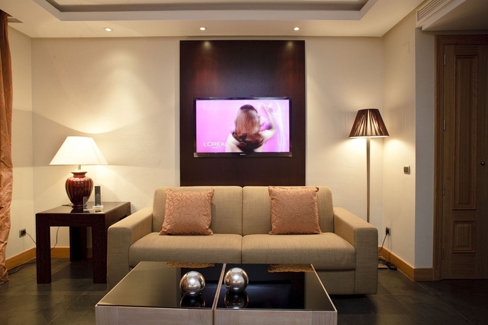 Imagen de los interiores del Apartamentos ArtPlatinum SUITES and. Foto 15