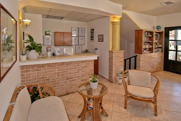 Imagen de los interiores del Apartamentos Aspri Petra. Foto 18