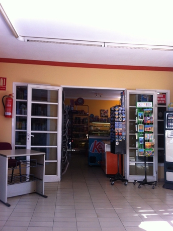 Imagen de los interiores del Apartamentos Ataitana Faro. Foto 9