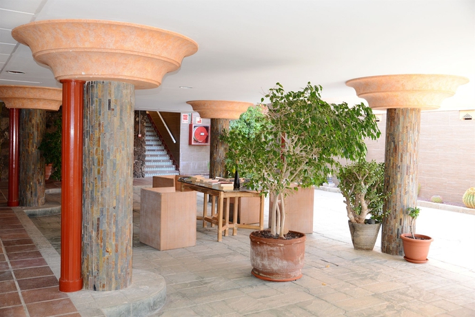 Imagen de los exteriores del Apartamentos Atalaya De Jand&iacute;a By LIVVO. Foto 10