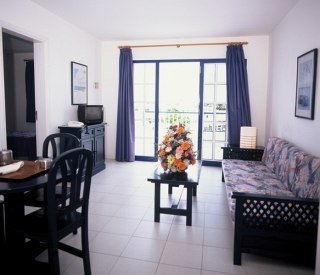 Imagen de la habitación del Apartamentos Atalaya, Puerto del Carmen. Foto 2
