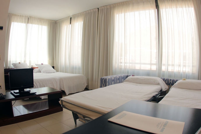 Imagen de la habitación del Apartamentos Atenea Park - Suites Apartments. Foto 4