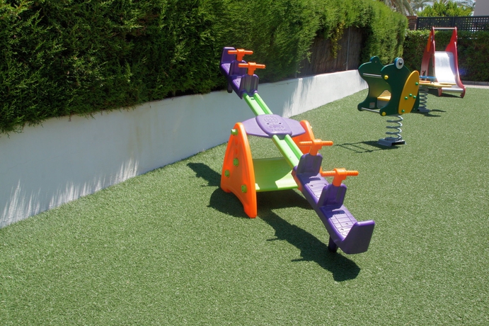 Imagen de los exteriores del Apartamentos Atenea Park - Suites Apartments. Foto 9