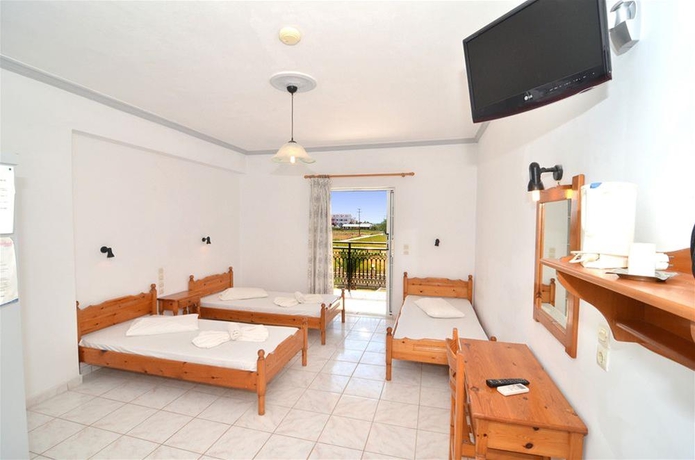 Imagen general del Apartamentos Athina Apts. Foto 8