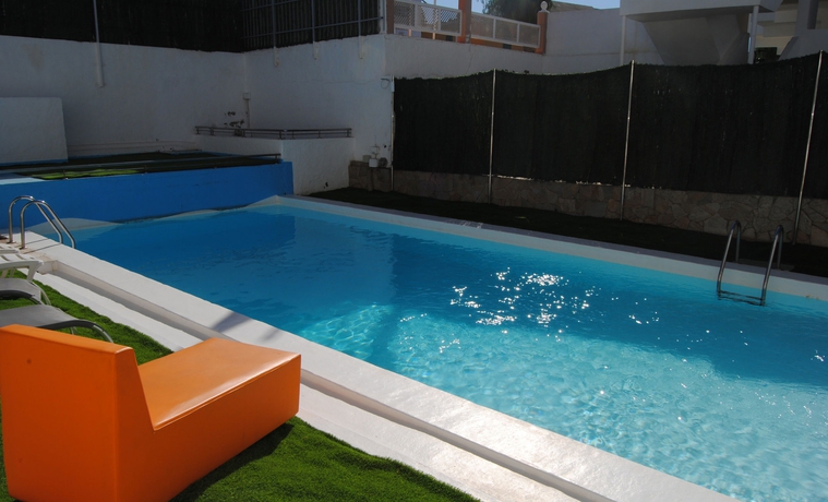 Imagen de la piscina del Apartamentos Atlantic Sun Beach - Gay Men Only. Foto 12