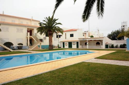 Imagen de la piscina del Apartamentos Atlantico Sul, Quarteira. Foto 11