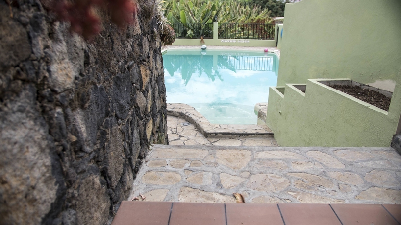 Imagen de la piscina del Apartamentos Atlantis, Los Llanos. Foto 19