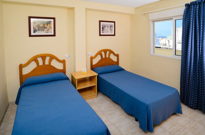 Imagen de la habitación del Apartamentos Avenida, Benidorm - Playa Levante. Foto 2