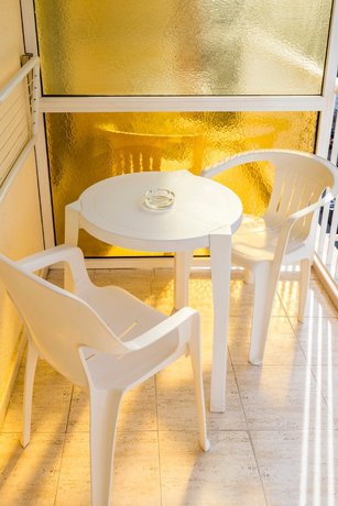 Imagen de los exteriores del Apartamentos Avenida, Benidorm - Playa Levante. Foto 4