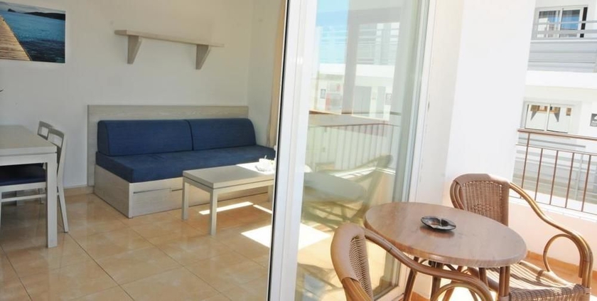 Imagen general del Apartamentos Avenida - MC Ibiza. Foto 1