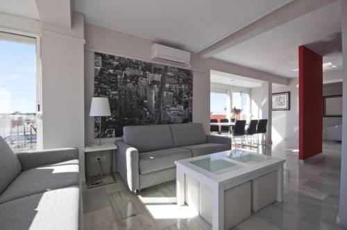 Imagen general del Apartamentos Avenida, Sevilla. Foto 16