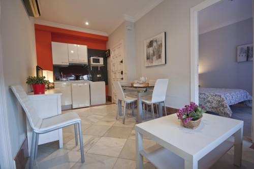 Imagen general del Apartamentos Avenida, Sevilla. Foto 11