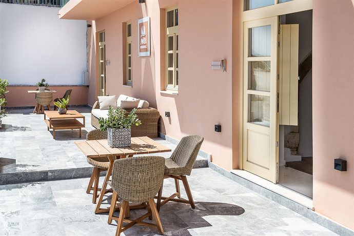 Imagen general del Apartamentos Avra Apartments Kolymbari Harbour. Foto 7