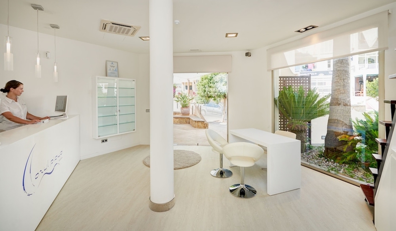 Imagen de los interiores del Apartamentos Azul Playa. Foto 14