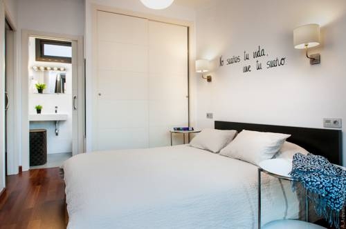 Imagen general del Apartamentos Azz Torre De La Plata. Foto 16