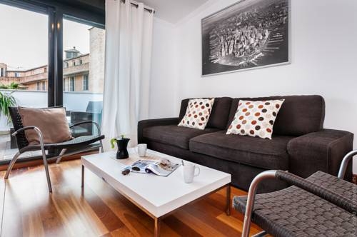 Imagen general del Apartamentos Azz Torre De La Plata. Foto 15