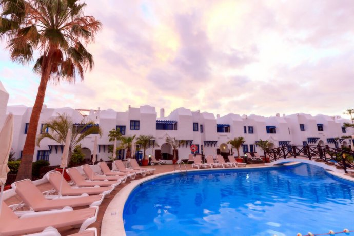 Imagen de los exteriores del Apartamentos BLUESEA Bah&iacute;a Fa&ntilde;ab&eacute; & Villas. Foto 23