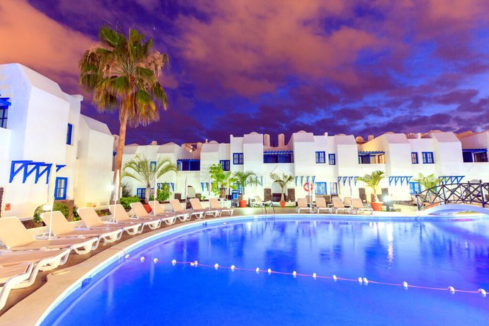 Imagen de la piscina del Apartamentos BLUESEA Bah&iacute;a Fa&ntilde;ab&eacute; & Villas. Foto 25