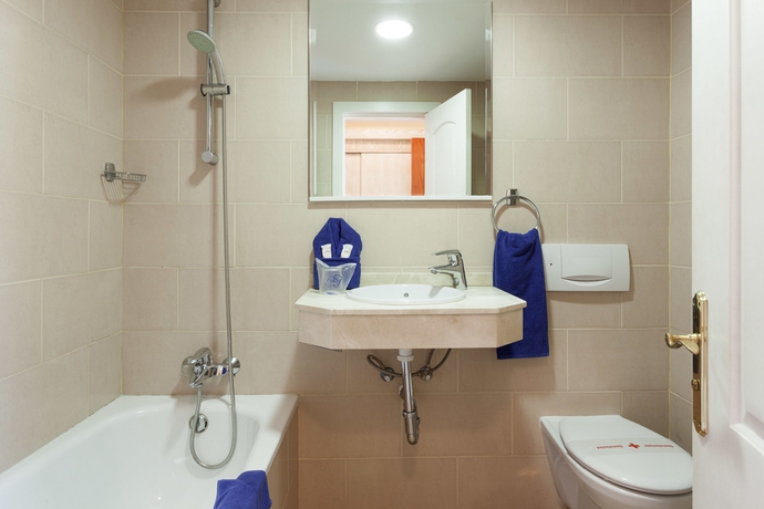 Imagen de la habitación del Apartamentos BLUESEA Caleta Garden. Foto 7