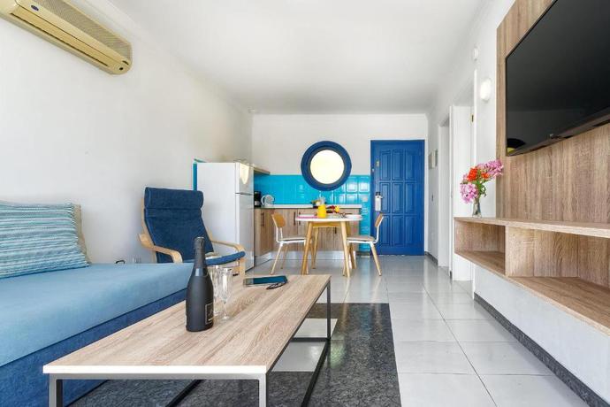 Imagen de los interiores del Apartamentos BLUESEA El Dorado. Foto 10