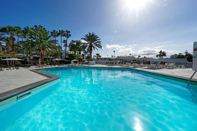 Imagen de la piscina del Apartamentos BLUESEA El Dorado. Foto 13