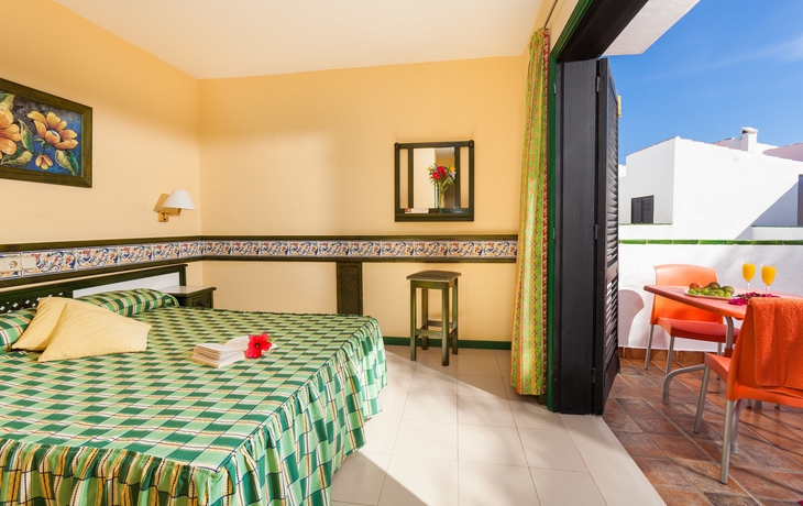 Imagen de la habitación del Apartamentos BLUESEA Puerto Caleta. Foto 7