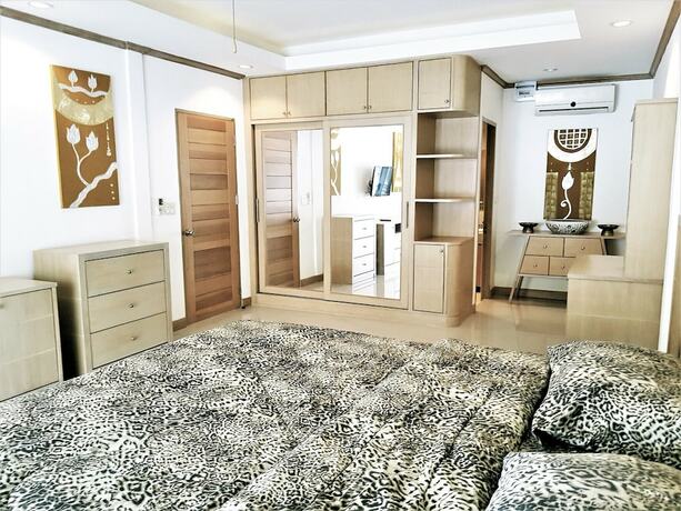 Imagen general del Apartamentos Baan Suan Lalana Tc 1 Bedroom Penthouse With Sea View. Foto 7