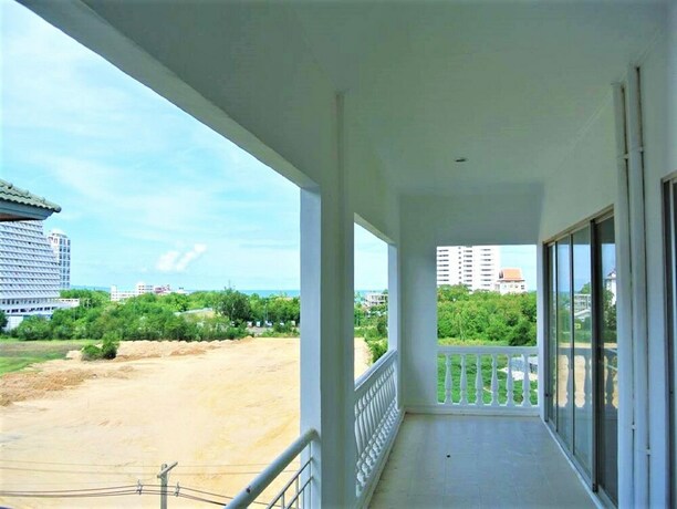 Imagen general del Apartamentos Baan Suan Lalana Tc 1 Bedroom Penthouse With Sea View. Foto 19
