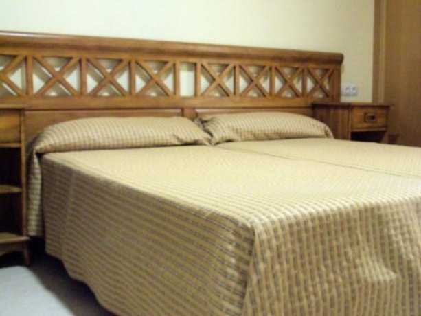 Imagen general del Apartamentos Bahia De San Antonio. Foto 2