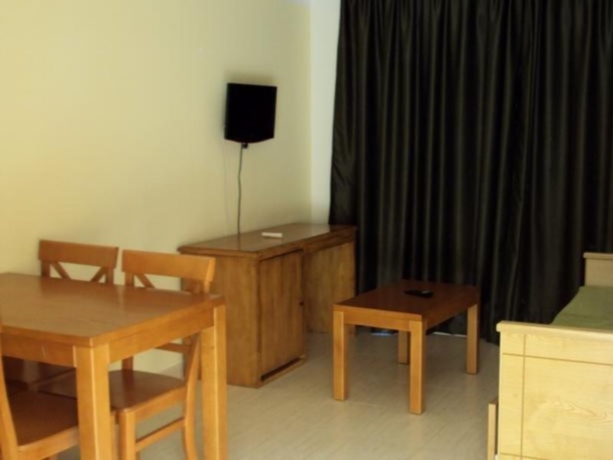 Imagen general del Apartamentos Bahia De San Antonio. Foto 4