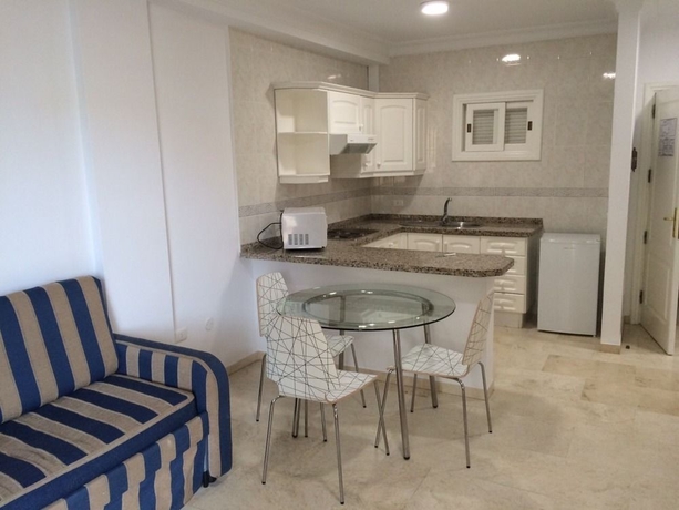 Imagen de los interiores del Apartamentos Bahia Playa. Foto 11