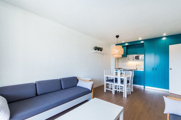 Imagen de la habitación del Apartamentos Bahia Pollensa. Foto 2