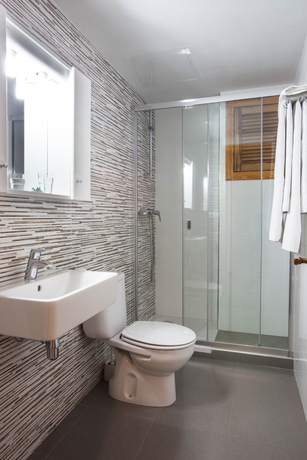 Imagen de la habitación del Apartamentos Bahia, Santa Eulalia des Riu. Foto 6