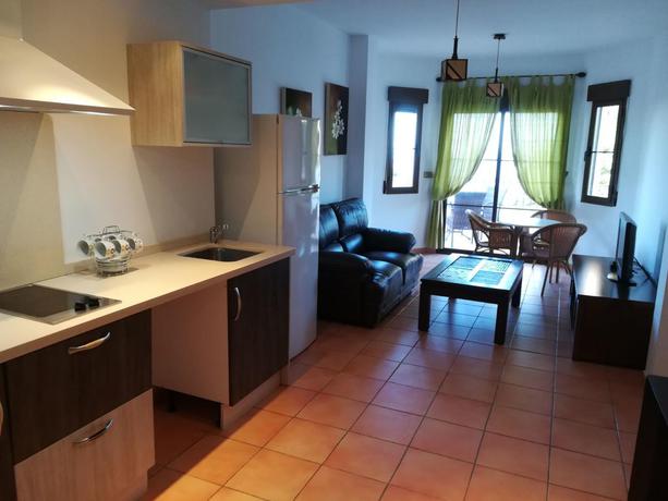 Imagen general del Apartamentos Bahía Santa Cruz. Foto 2