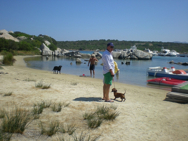 Imagen de los exteriores del Apartamentos Baia De Bahas Apartments and Resort. Foto 5