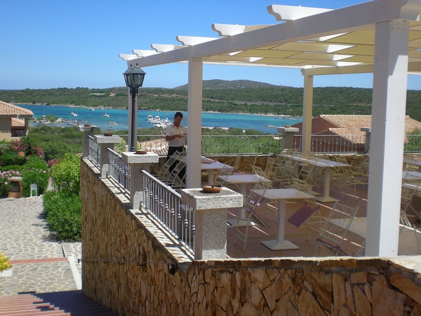 Imagen de los exteriores del Apartamentos Baia De Bahas Apartments and Resort. Foto 9