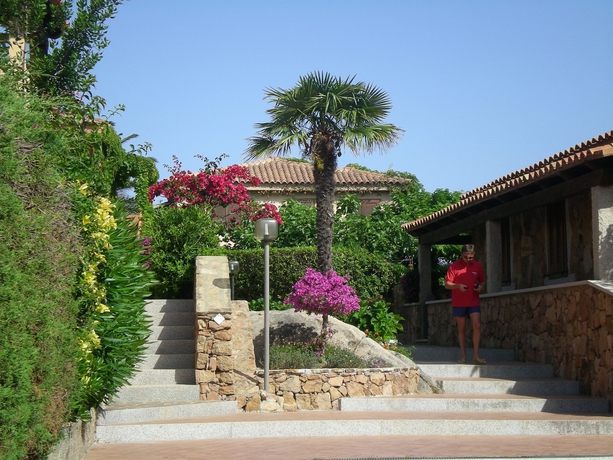 Imagen de los exteriores del Apartamentos Baia De Bahas Apartments and Resort. Foto 10