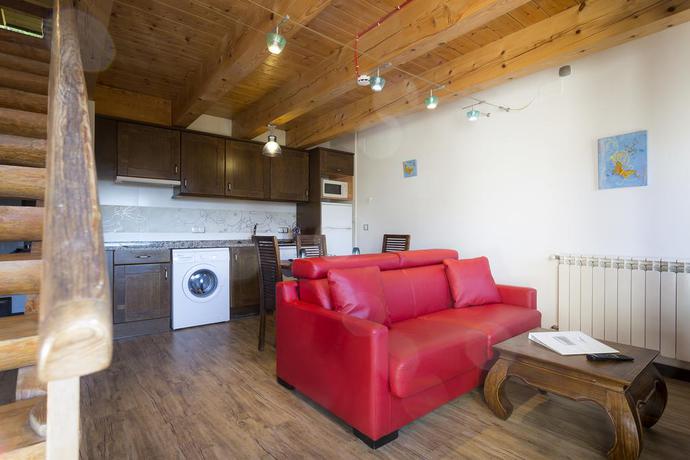 Imagen de los interiores del Apartamentos Balcon del Pirineo Rural Ordesa. Foto 11