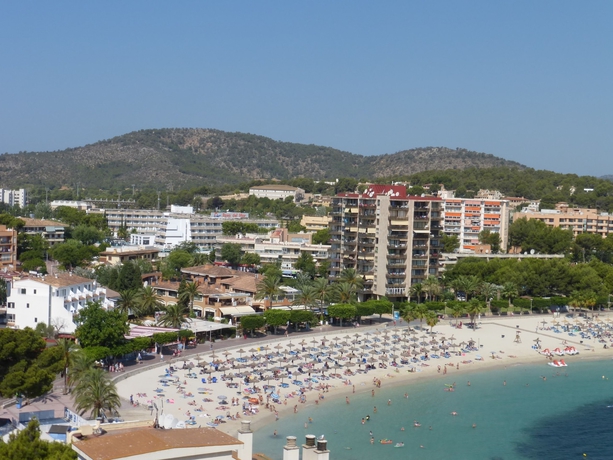 Imagen de los exteriores del Apartamentos Balear Beach. Foto 14