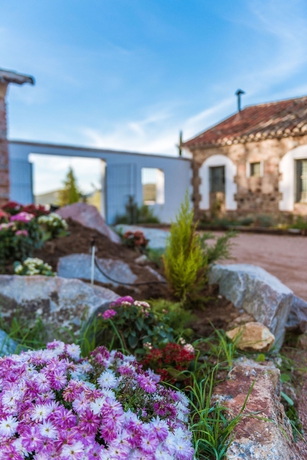 Imagen de los exteriores del Apartamentos Balneario Aguas Villaharta. Foto 8